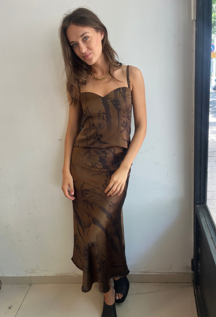 סט חצאית ג'זמין וטופ זואי בצבע חום עם פרינט פרחים