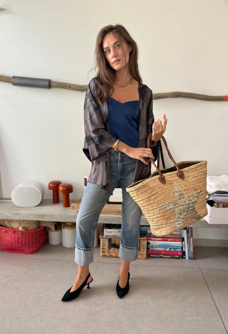 קימונו עדי אפור עם פרינט פרחים שחור