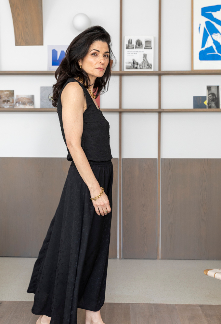 חצאית סו שחור