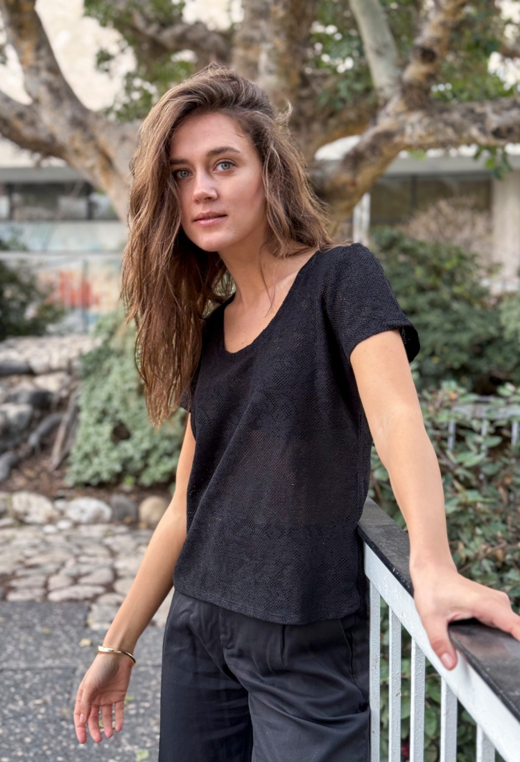 חולצת איילת קרושה שחור