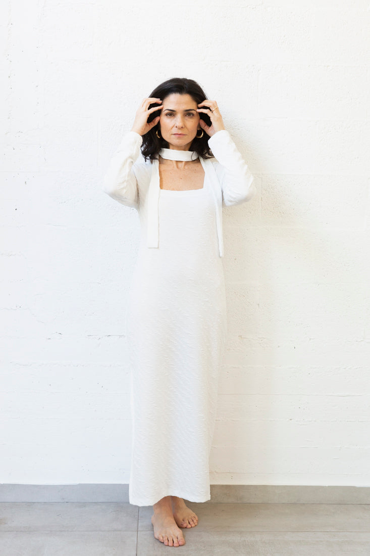 Anna white long Sleeves maxi dress