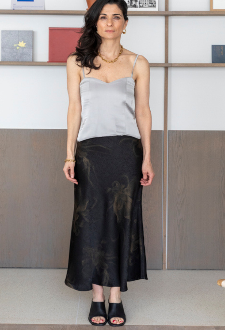 חצאית ג׳זמין שחורה הדפס של פרחים