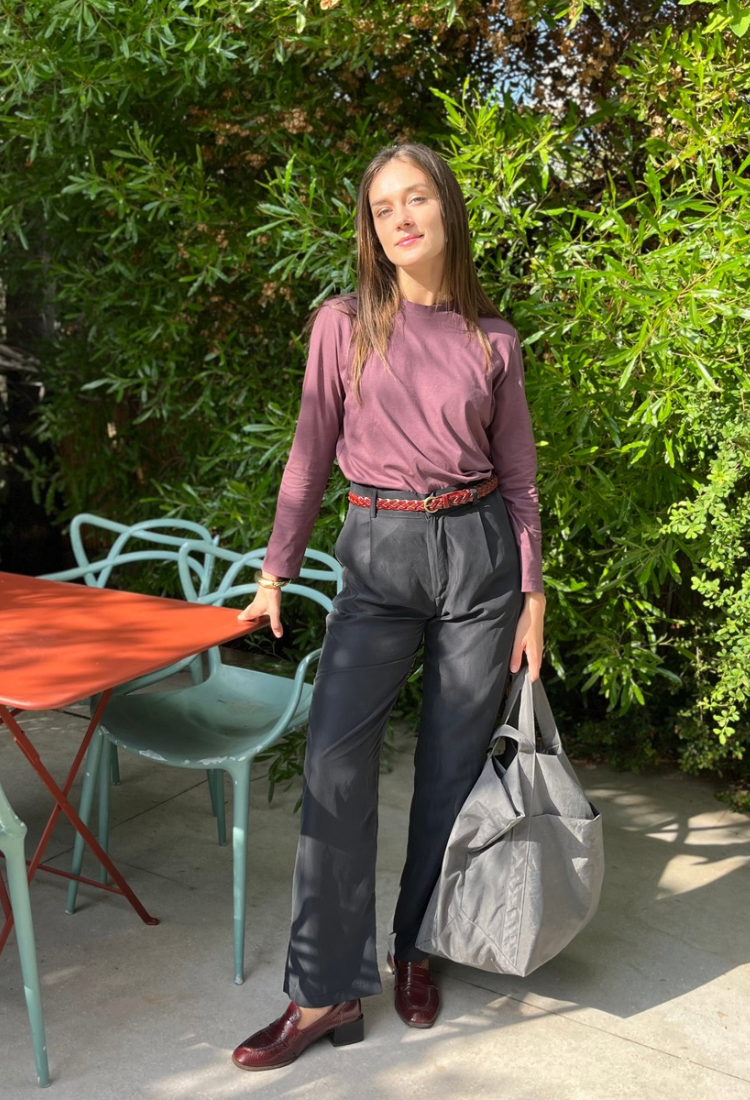 תיק דפי בצבע אפור