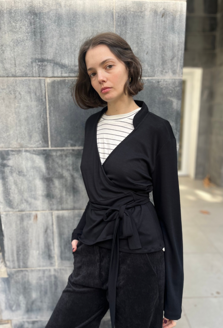 חולצת ליז חולצת מעטפת שחורה