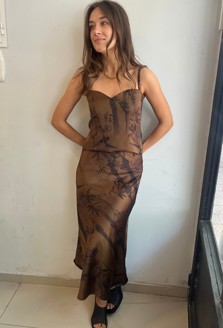 סט חצאית ג'זמין וטופ זואי בצבע חום עם פרינט פרחים