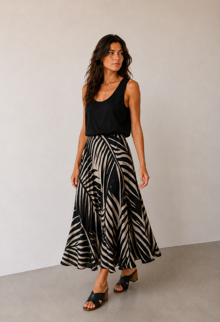 Sue smoky black and stone leaves print skirt pre order arrive on the 15/6