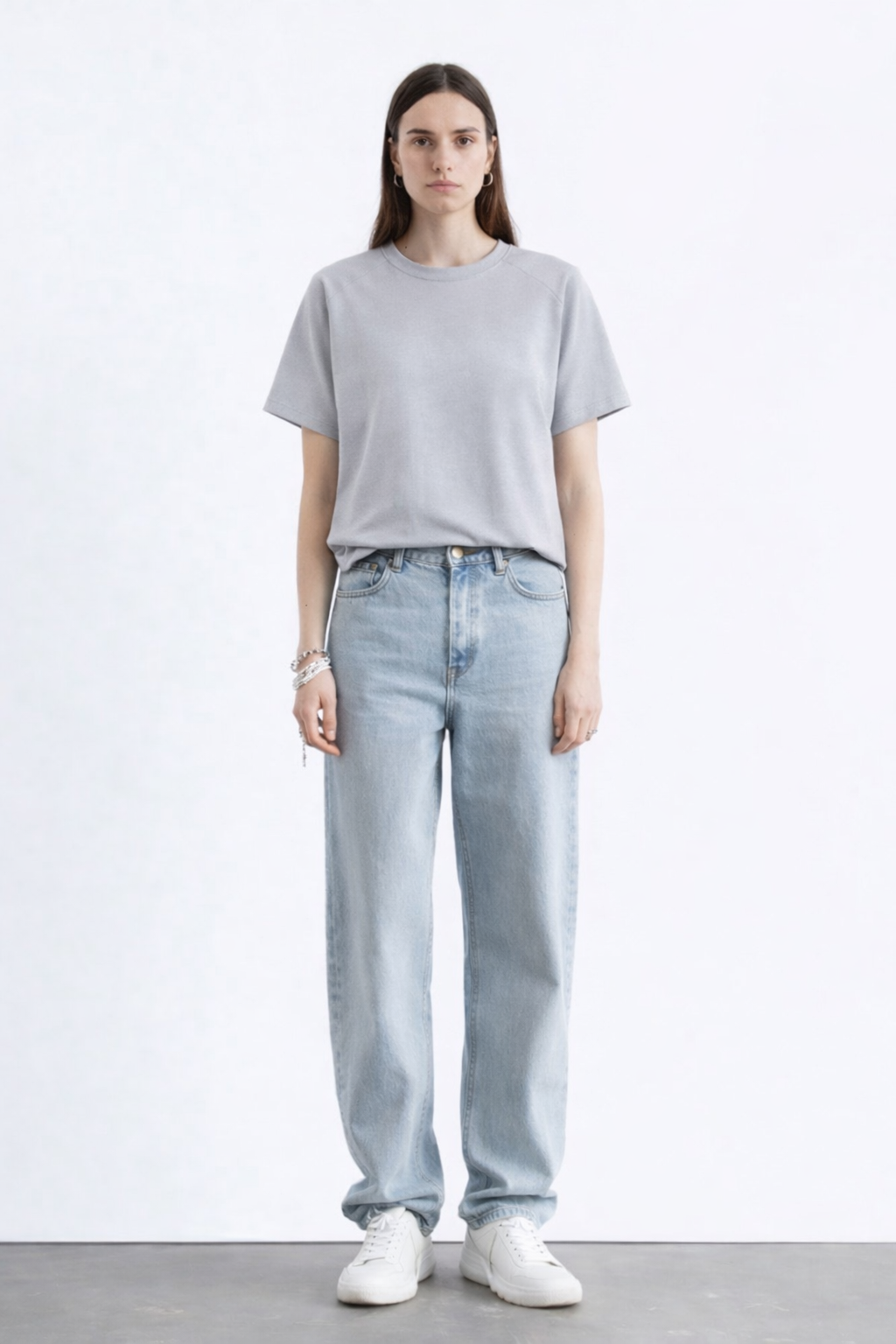 חולצת בילי אפור בהיר