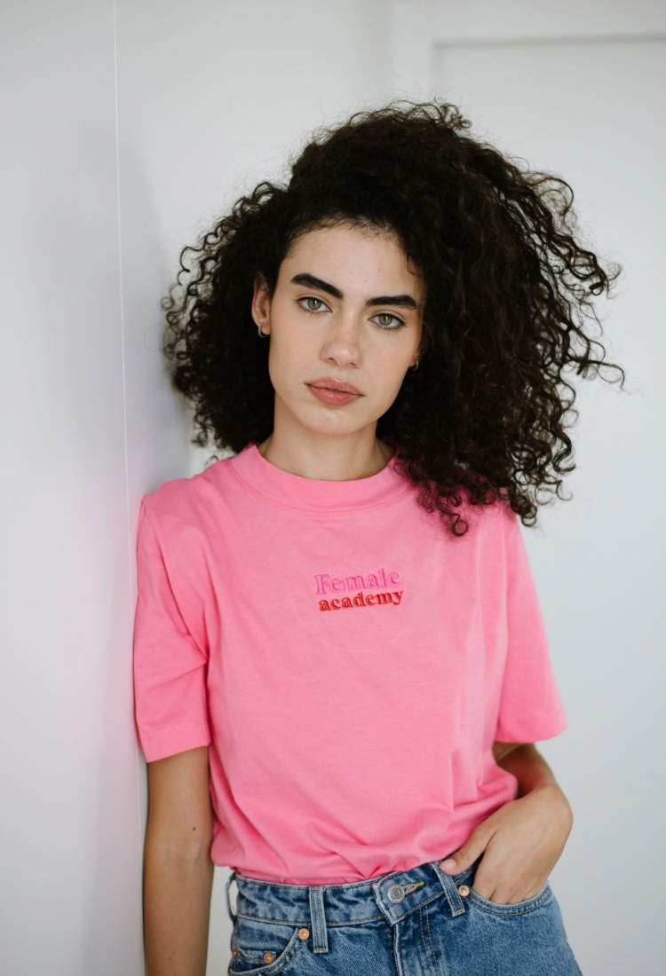 חולצת טי 1Female Academy