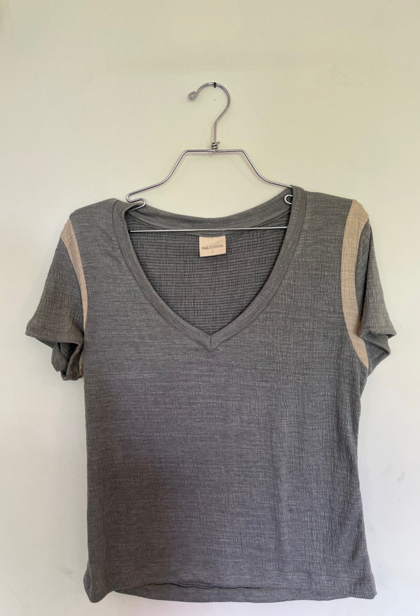 Didi gray  Short Sleeves V Shirt