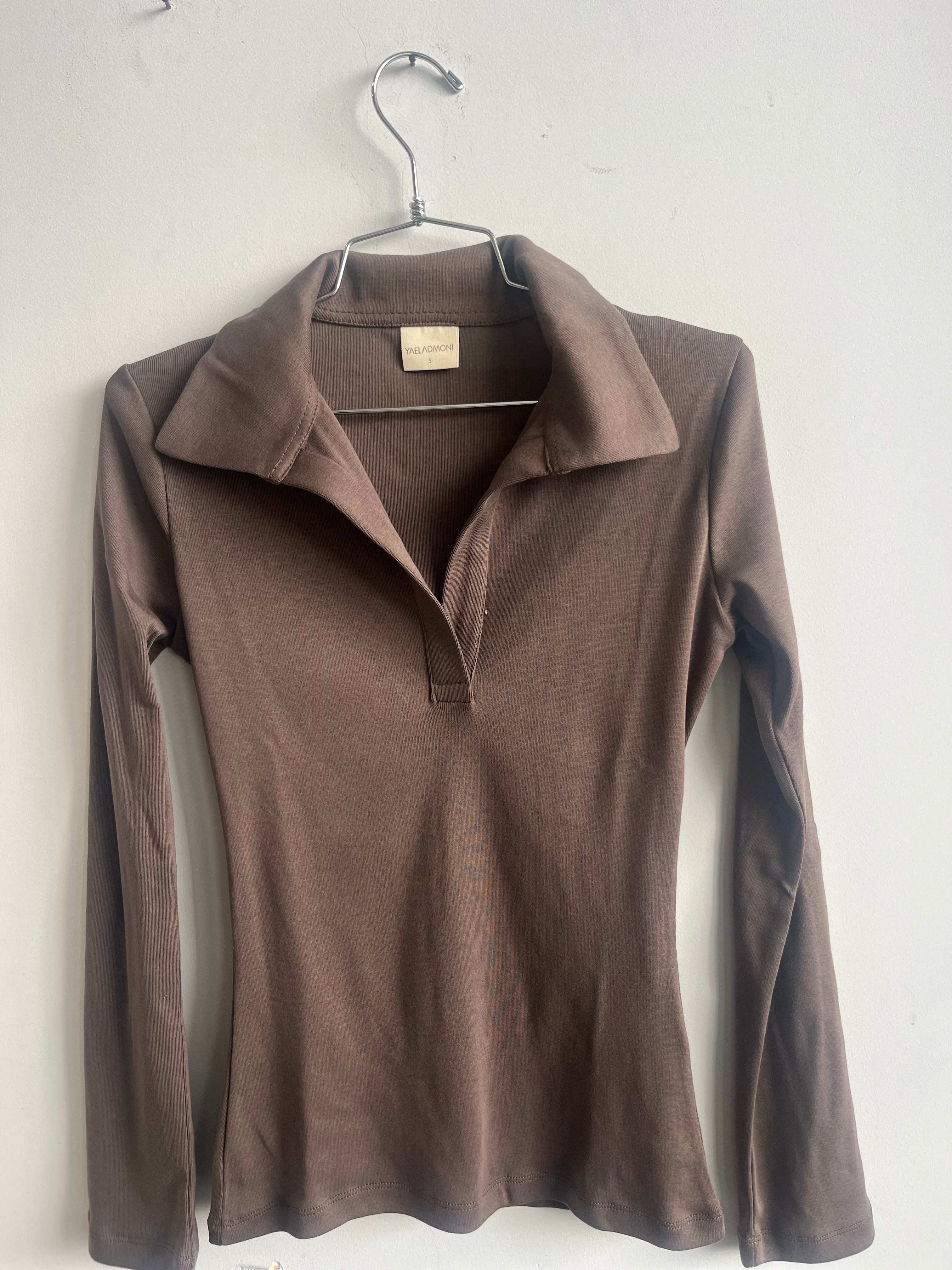 חולצת אלכס חום שוקולד