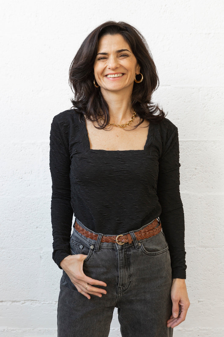 חולצת אנה שחורה