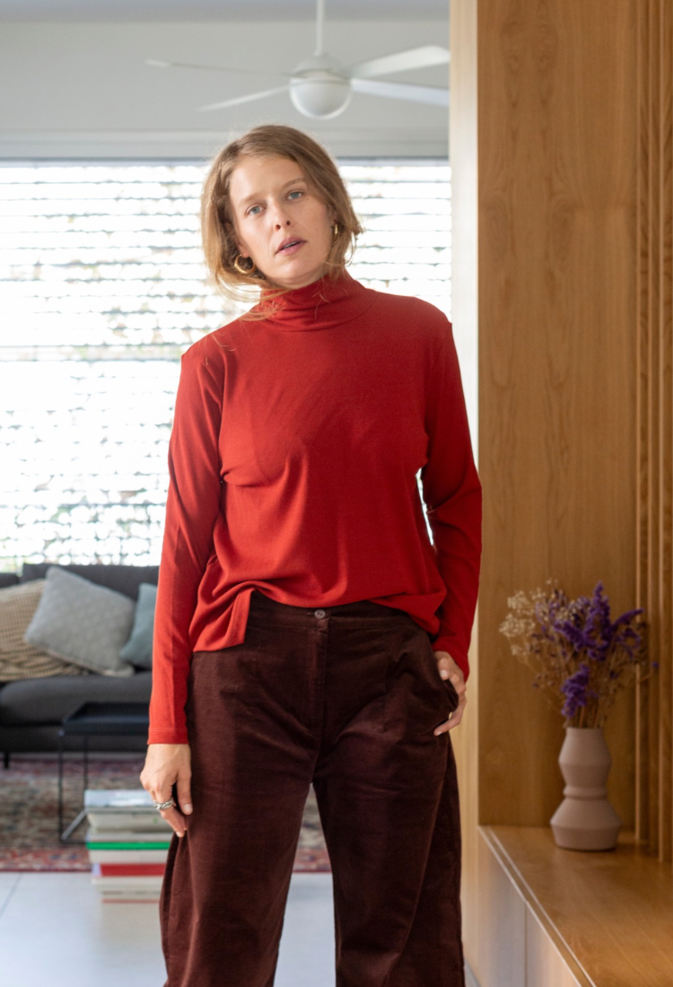 Lily dark red Turtleneck Shirt