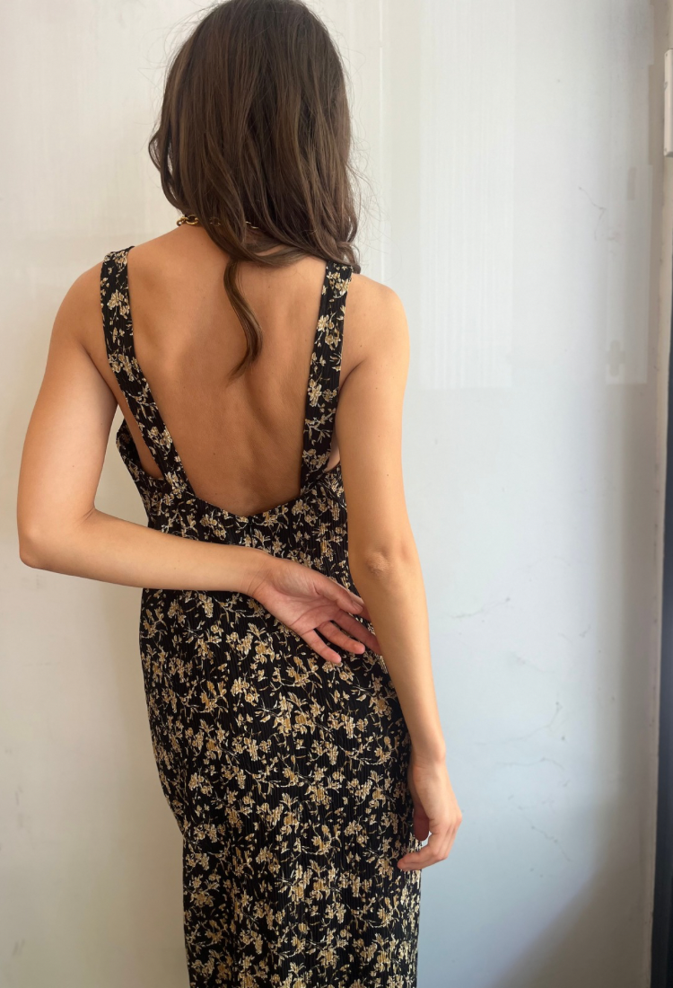 שמלת לולו  קולר שחורה  עם פרינט פרחים צהוב חום