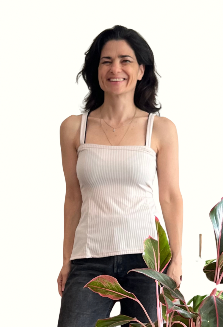 Romi off white top