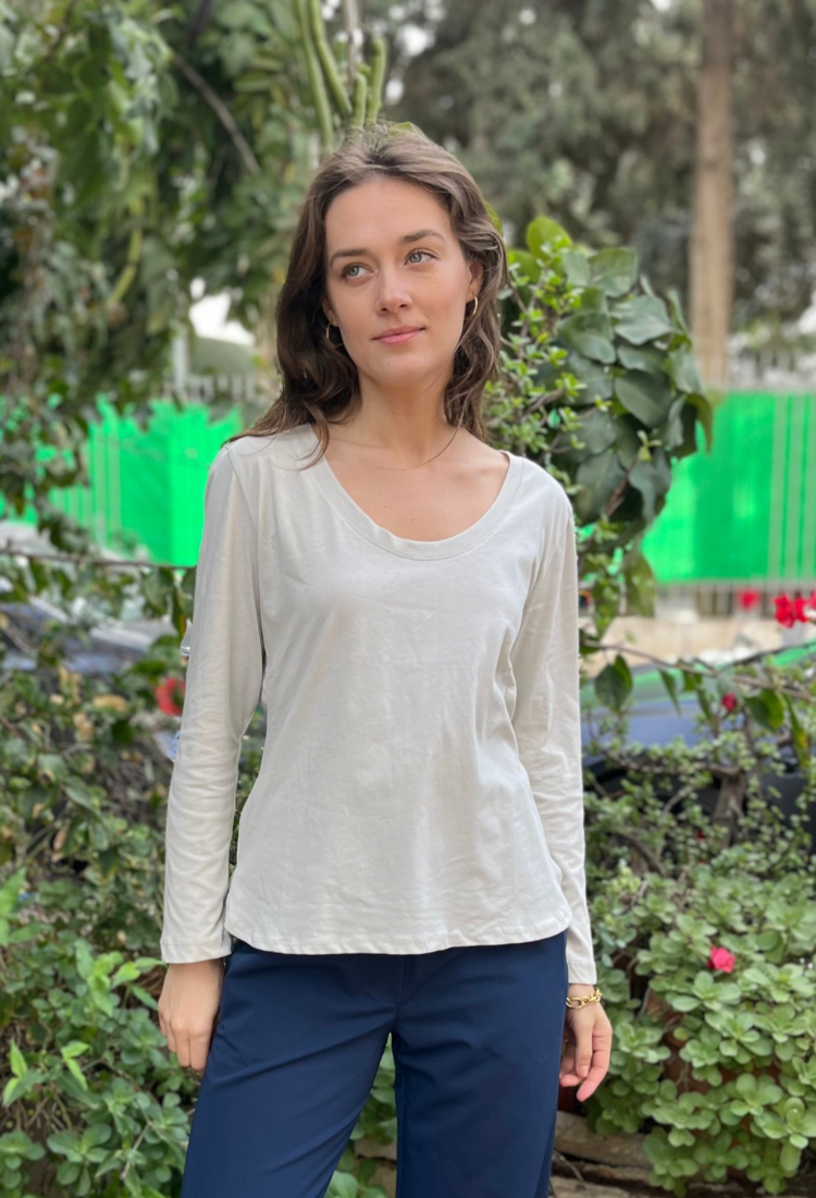 חולצת איילת בצבע אבן
