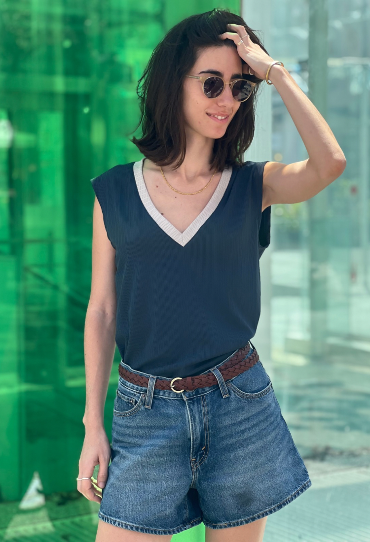 Blue Elli sleeveless  shirt with stone v neckline