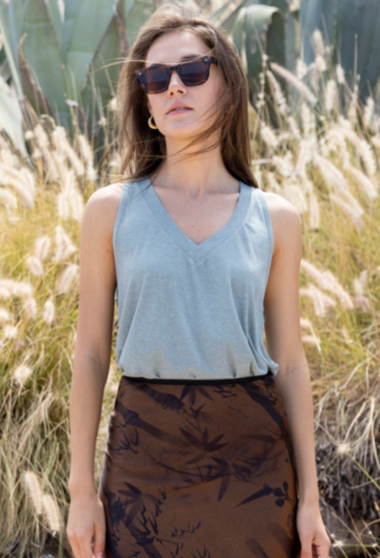 Didi pistachio green Sleeveless V Shirt