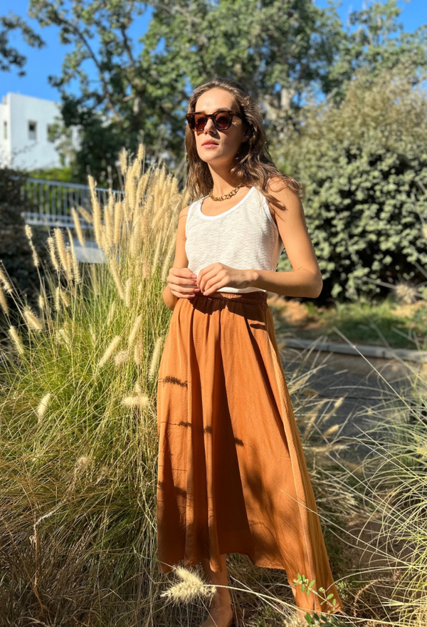 Sue light brown skirt