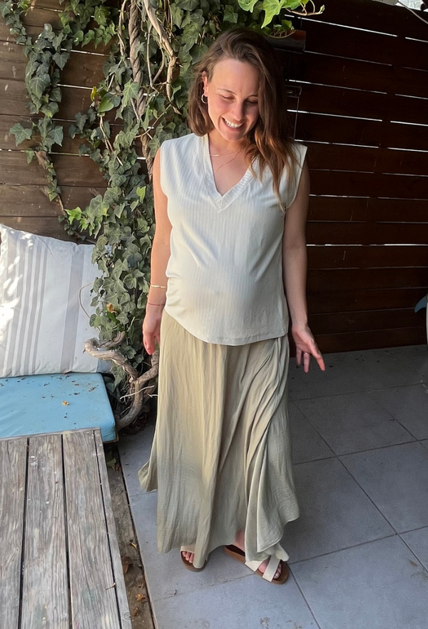 בר בחצאית סו ירוקה