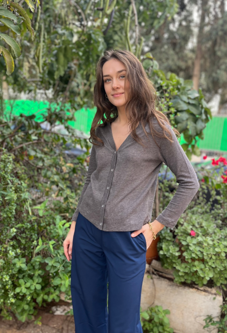 חולצת/עליונית עלמה אפורה