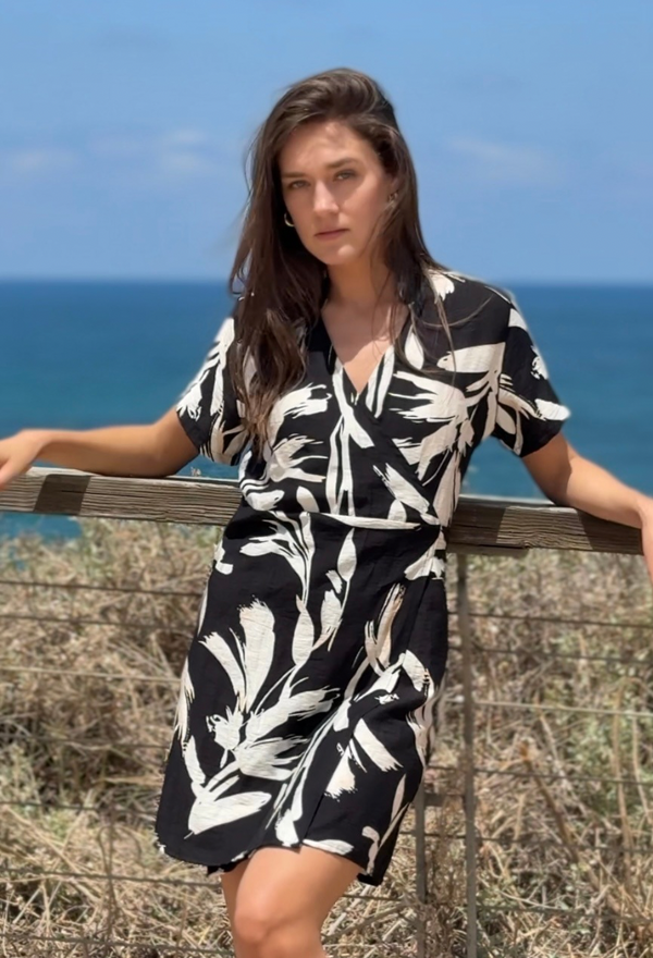 Noor black and white floral  print wrap dress