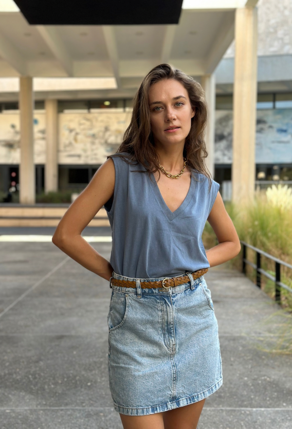 Elli light blue wash sleeveless shirt