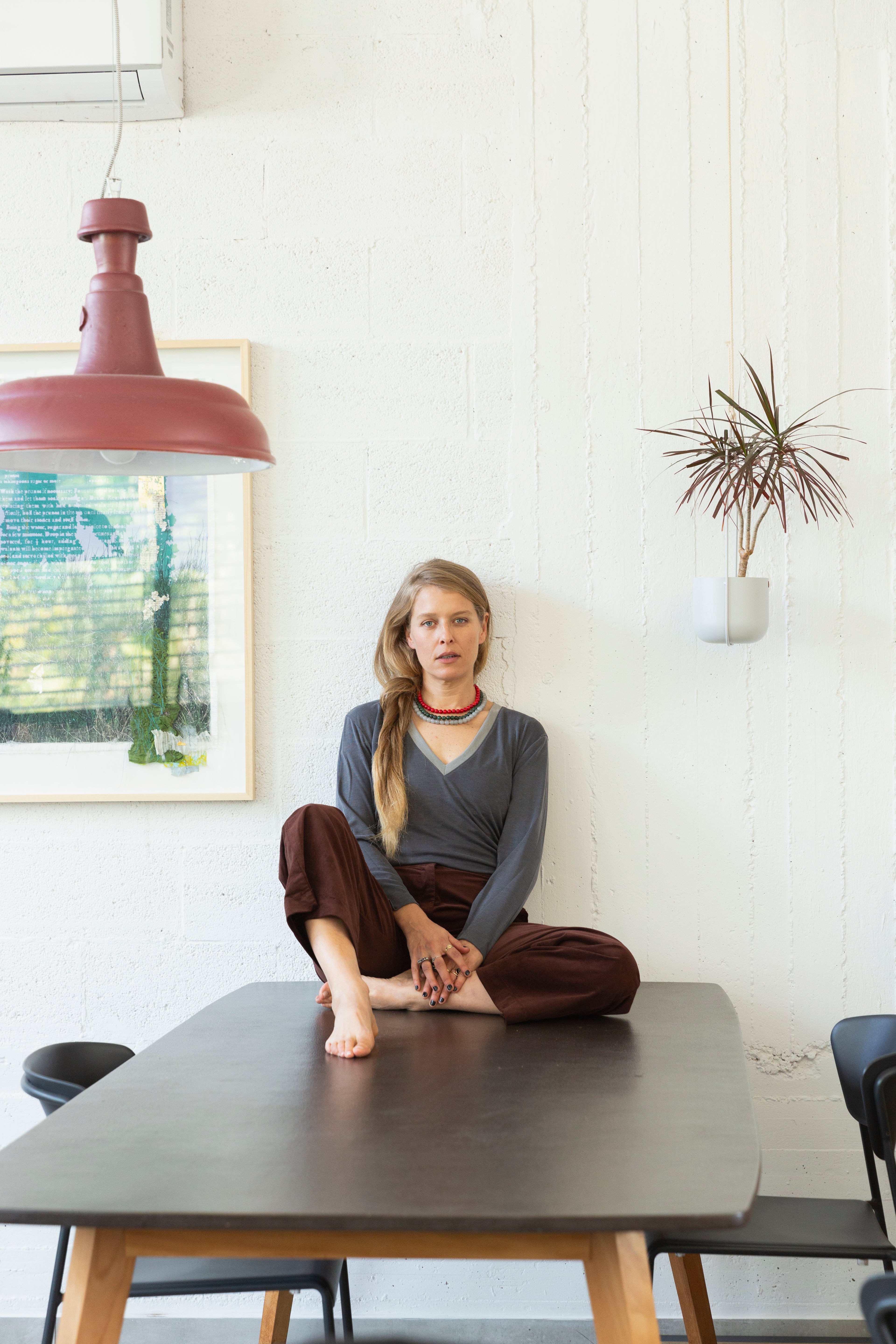 חולצת אלי אפורה