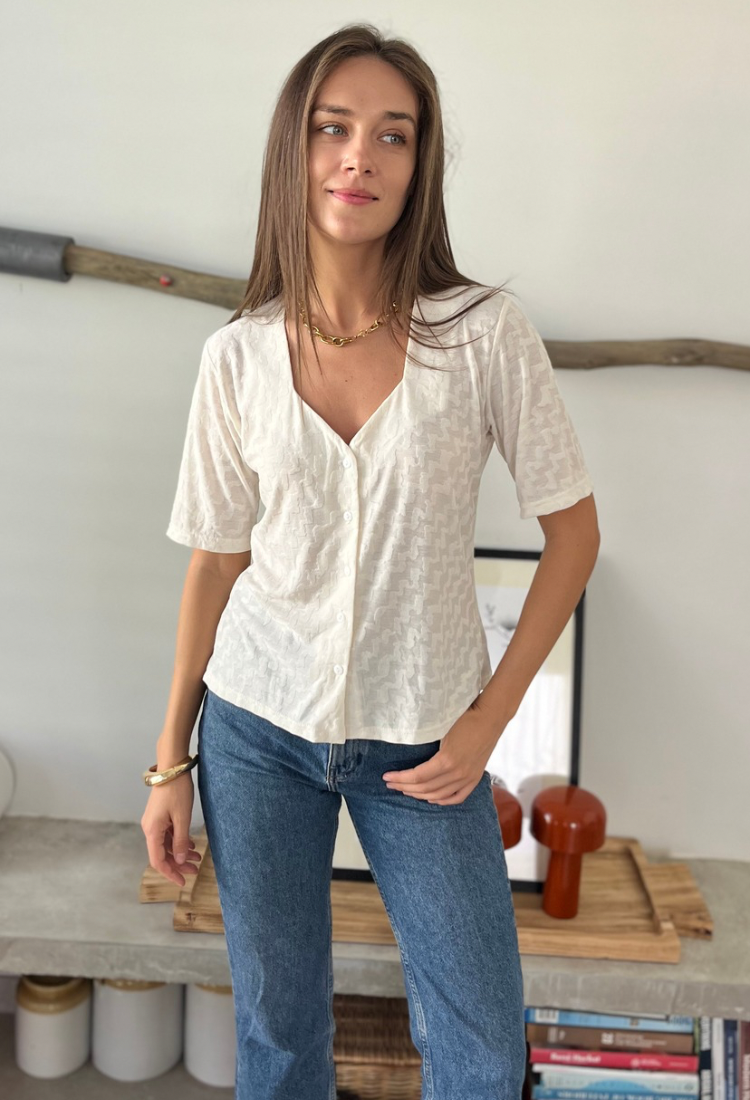 חולצת ליאוני לבנה