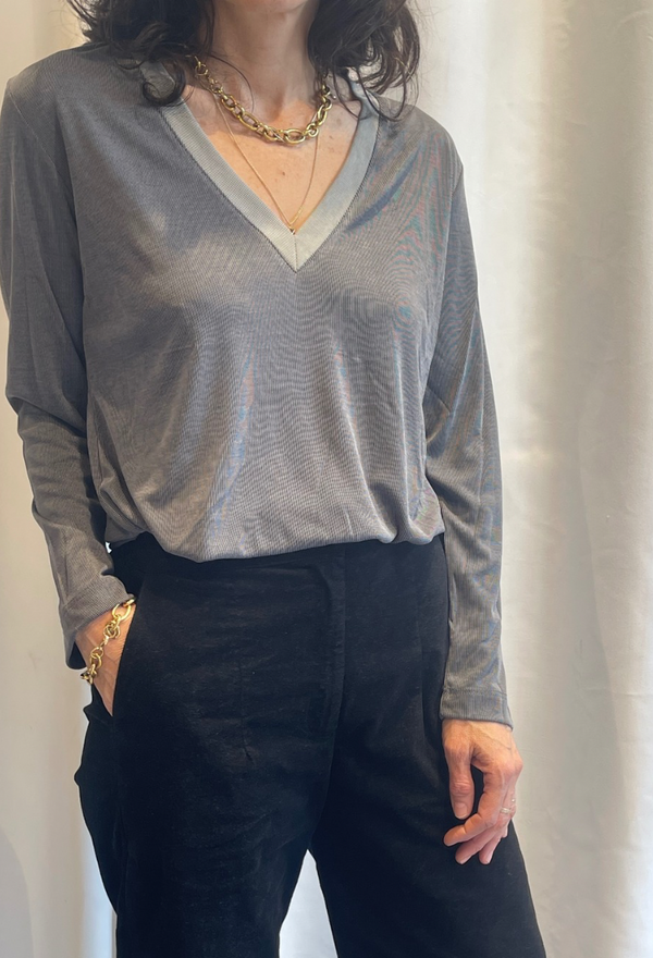 Elli gray Long Sleeves V Shirt