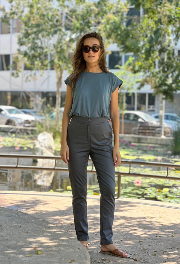 Nuli dark gray pants