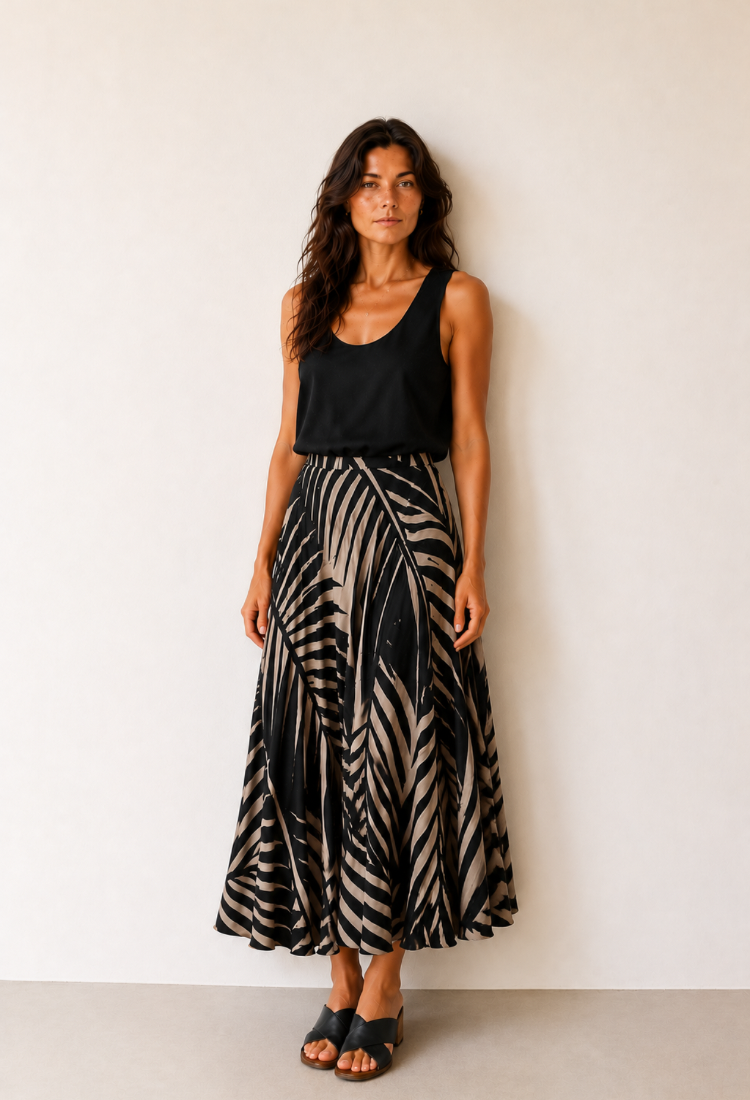 Sue smoky black and stone leaves print skirt pre order arrive on the 15/6
