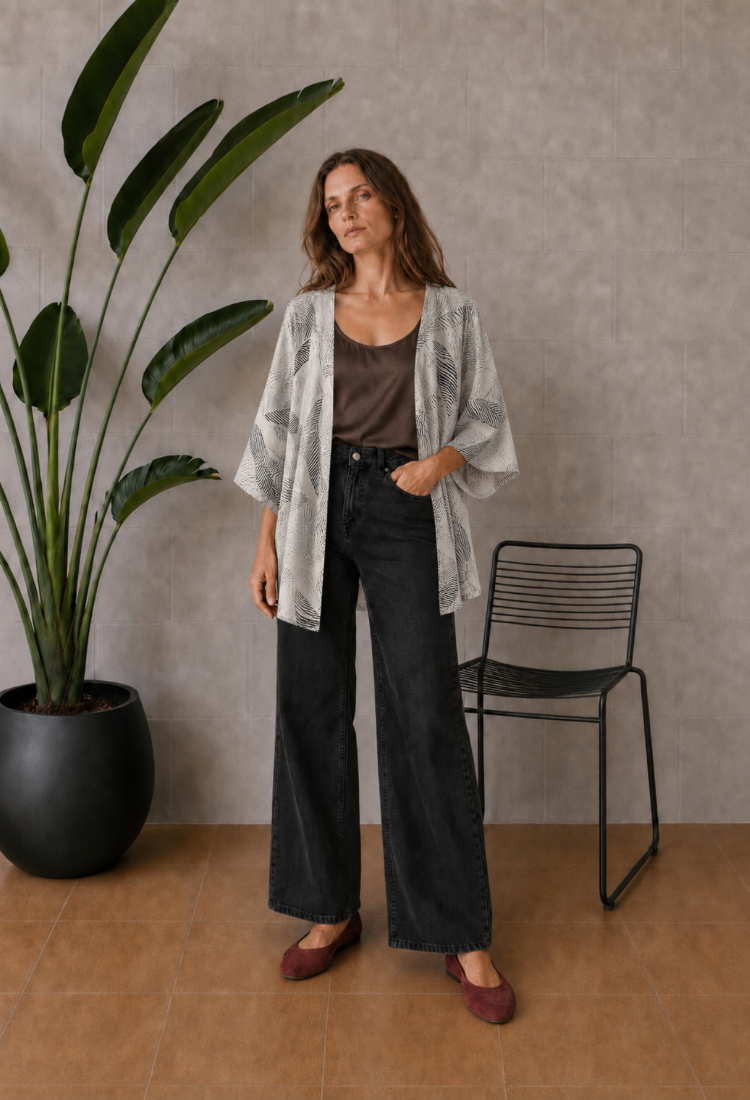 Adi kimono stone with blue leaves print