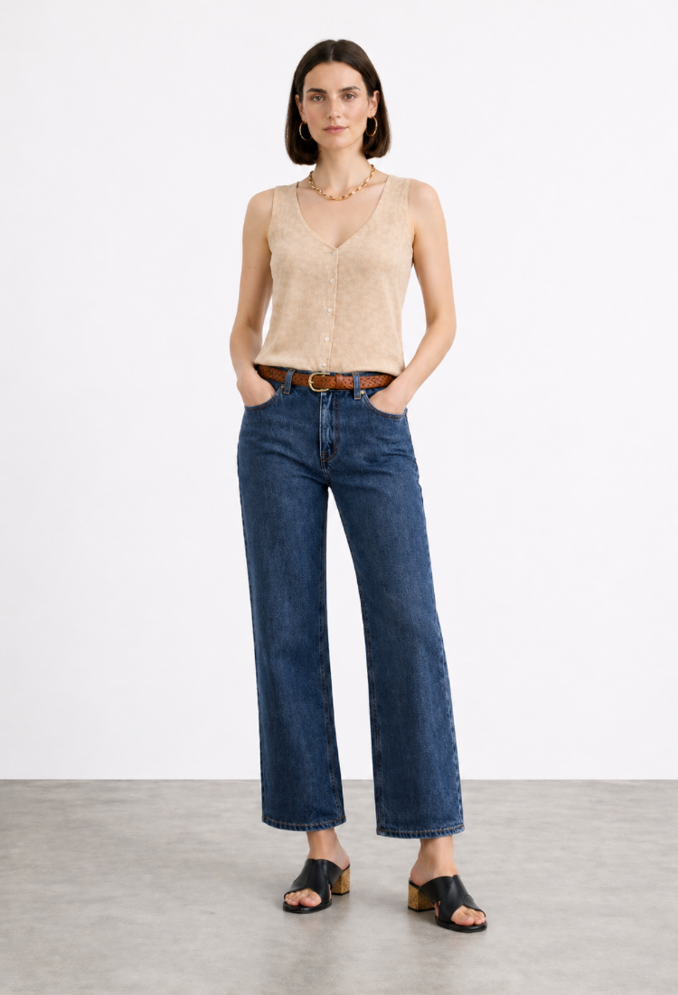 חולצת ליאוני בג׳ ללא שרוולים