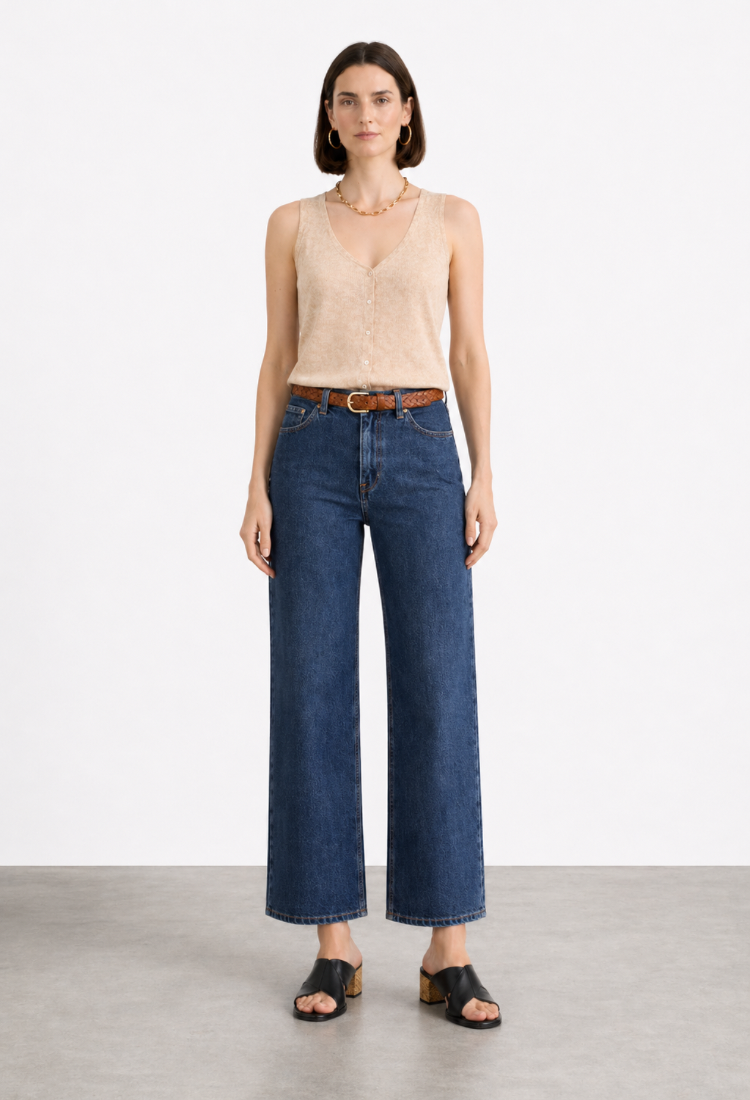 חולצת ליאוני בג׳ ללא שרוולים