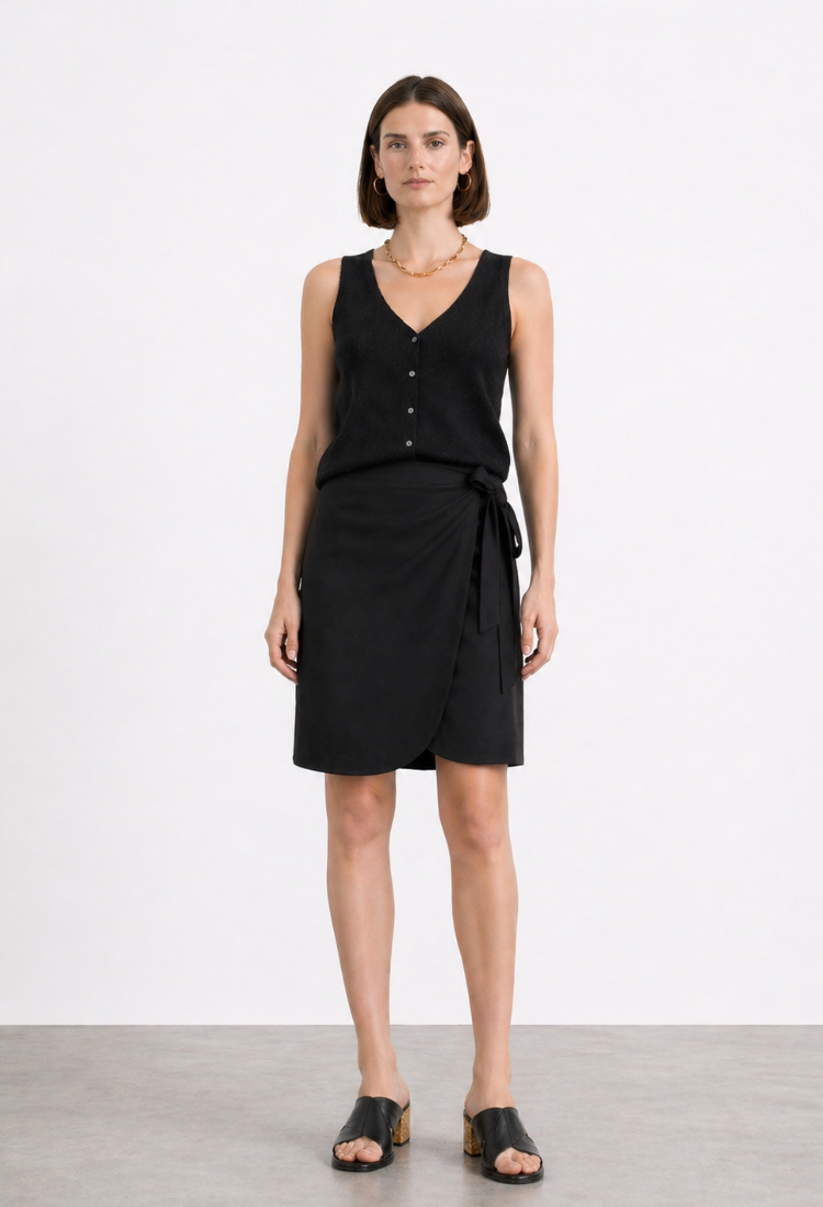 חולצת ליאוני שחורה ללא שרוולים