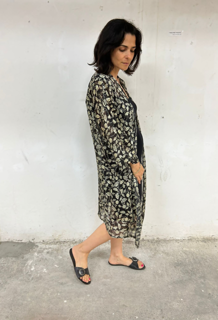 Tom black with yellow flowers print Kimono