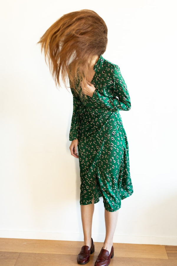 שמלת רוז הדפס מנומר ירוק שחור 