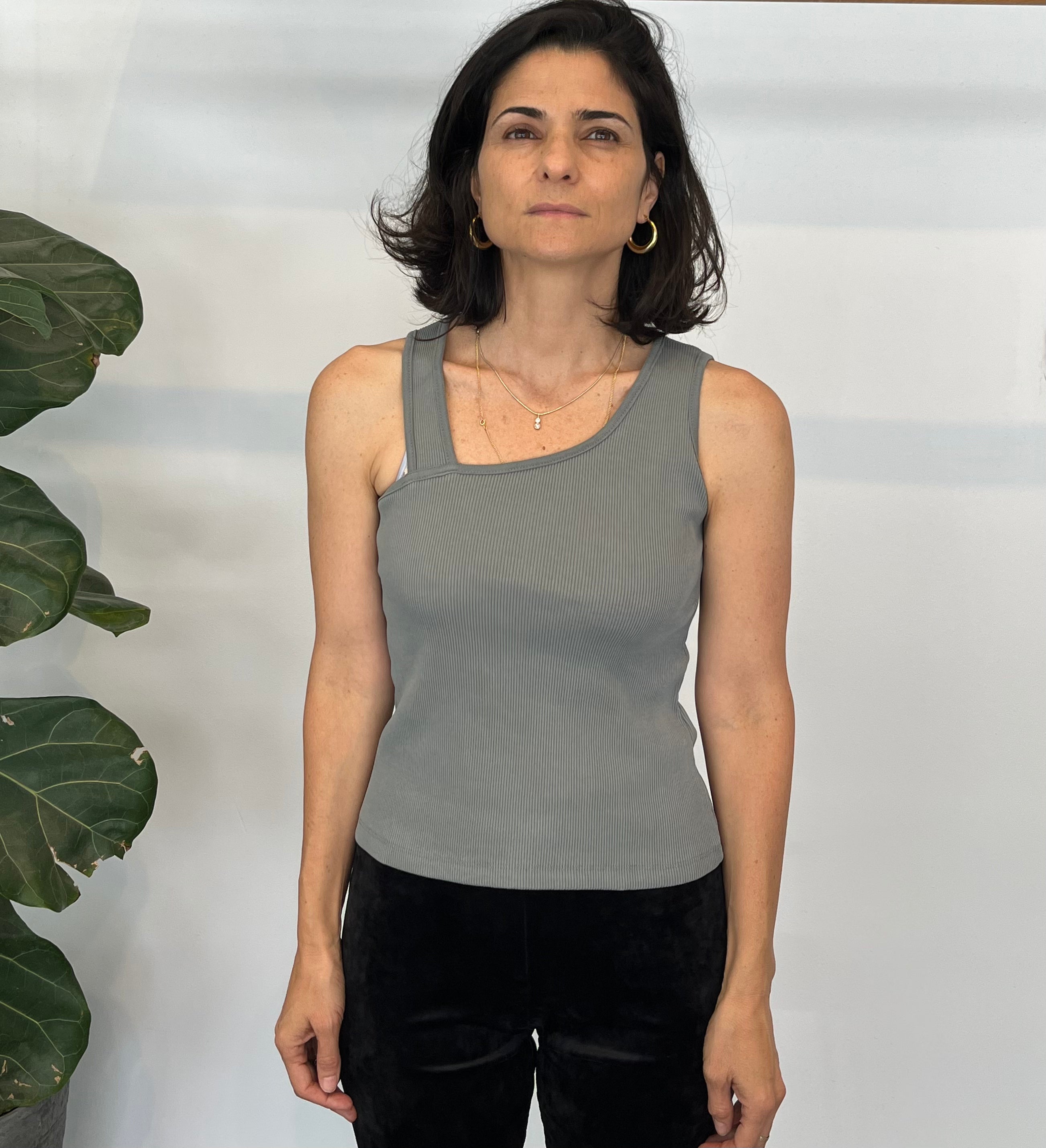 גופיית לילה אפור כהה